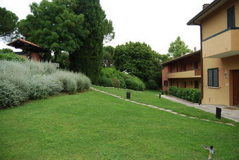 Aparthotel Residenze Al Colle Dei Pini