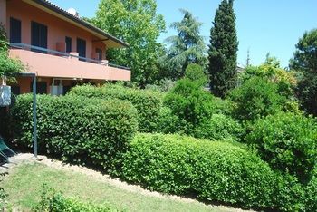 Aparthotel Residenze Al Colle Dei Pini