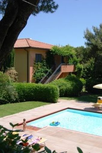 Aparthotel Residenze Al Colle Dei Pini
