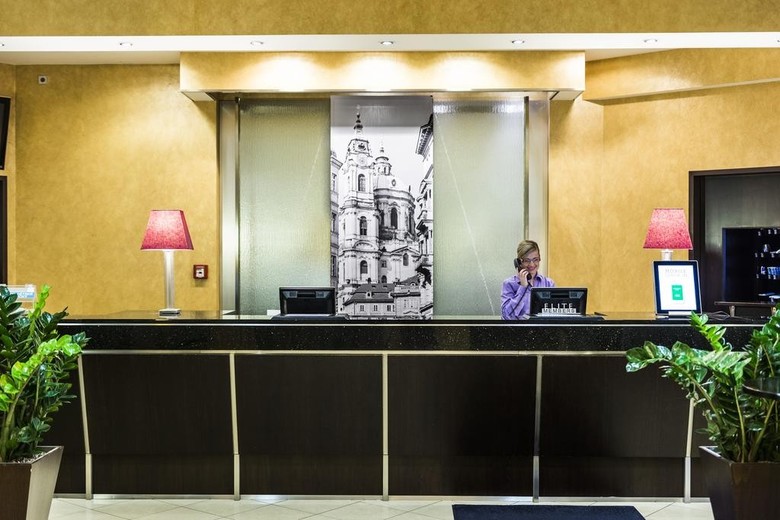 Hotel Courtyard By Marriott Prague City