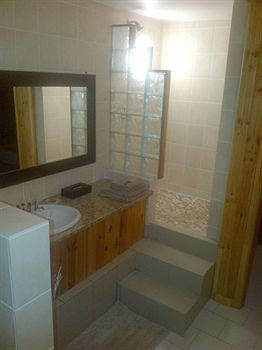 Hostal Dolphin View Guesthouse
