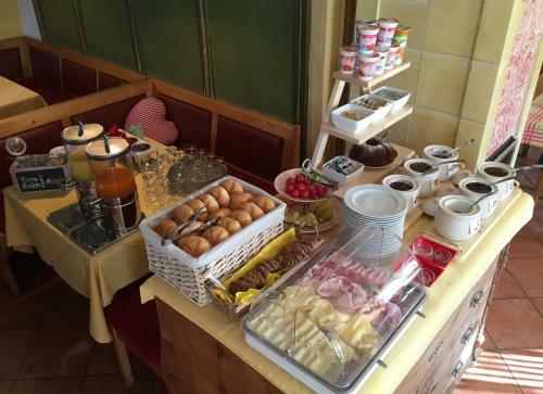 Hostal Landgasthof Lenzer