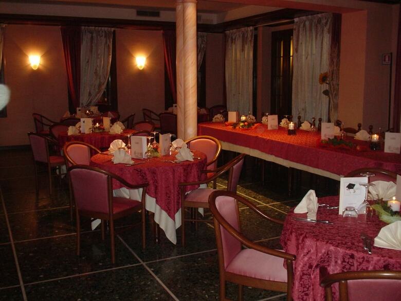 Hotel Albergo Ristorante Flora