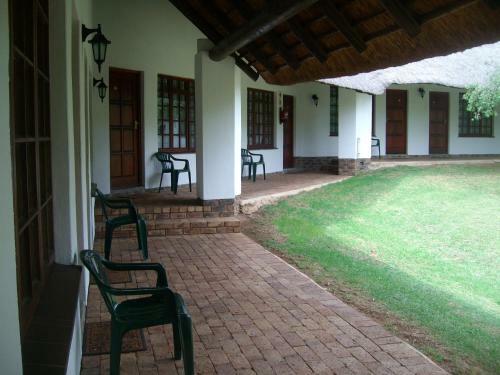 Hostal Oaktree Lodge Guest House