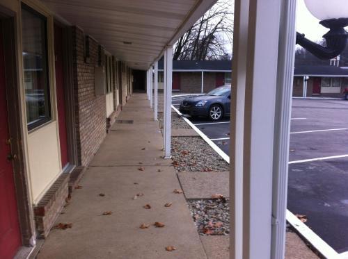 South Hills Motel
