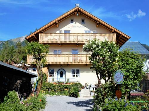 Hostal Alpengruss Apartment - Zimmer
