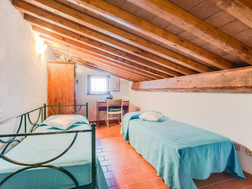 Two-bedroom Apartment Baccelli 1