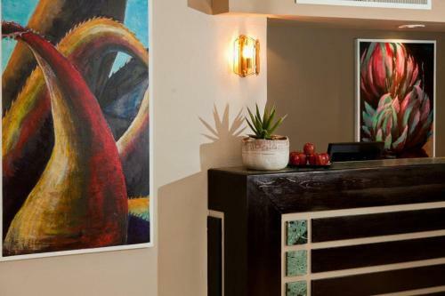 Oudtshoorn Inn Hotel