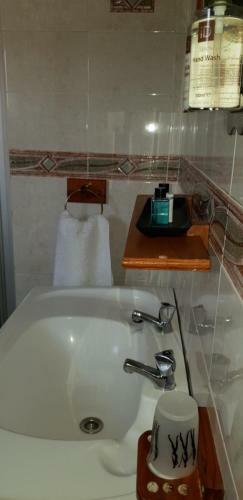 Hostal Africa Regent Guest House
