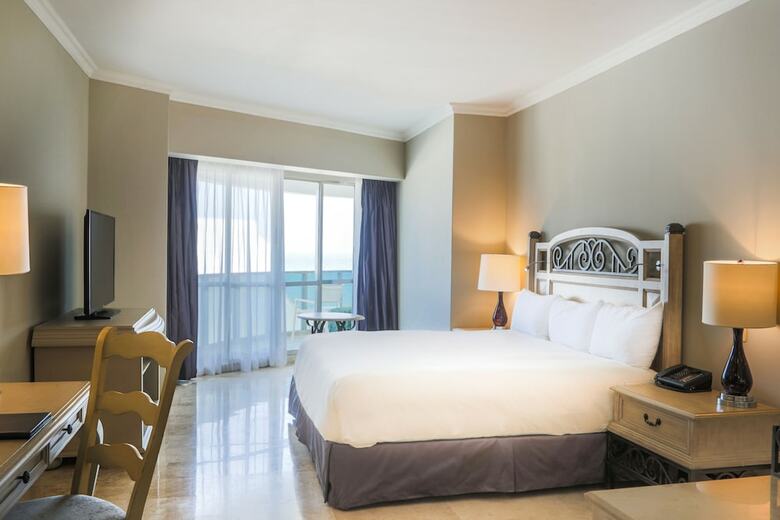 Hotel Sandos Cancun Luxury Experience