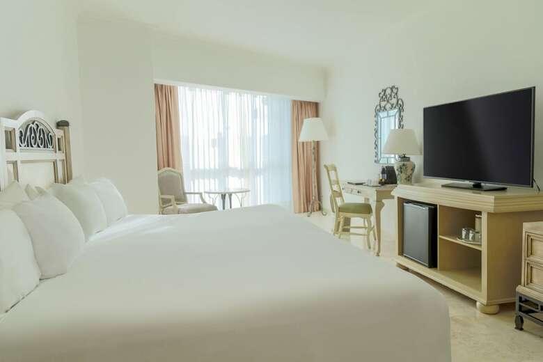 Hotel Sandos Cancun Luxury Experience