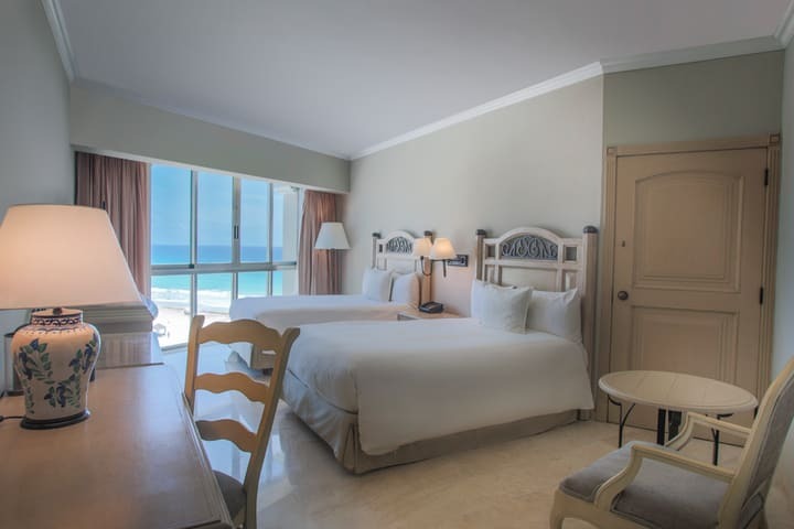 Hotel Sandos Cancun Luxury Experience