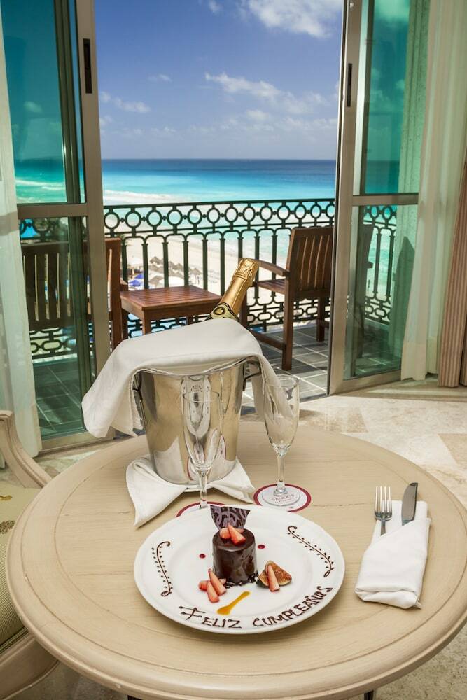 Hotel Sandos Cancun Luxury Experience