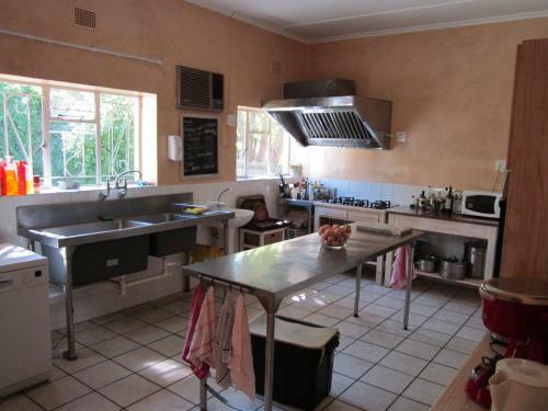 Hostal Themika Guest Farm