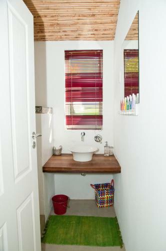 Hostal Themika Guest Farm
