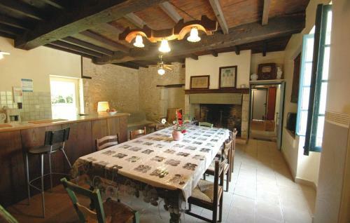 Holiday Home Grignols With A Fireplace 324