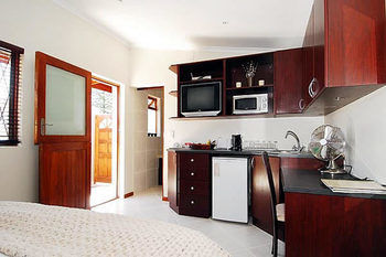 Hostal Calico Guest House