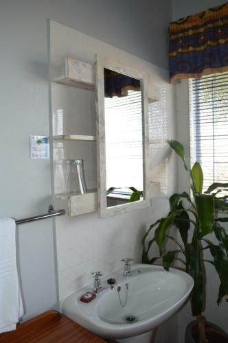 Hostal Aandbloem Guest House