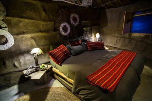 Original Maasai Lodge ? Africa Amini Life