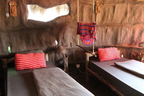 Original Maasai Lodge ? Africa Amini Life