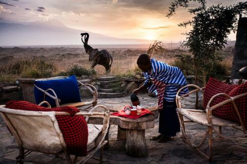 Original Maasai Lodge ? Africa Amini Life