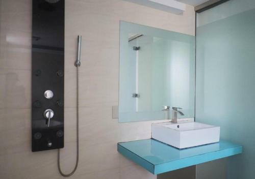 Walker Hotel - Zhengyi