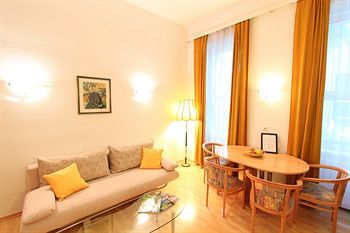 Checkvienna - Edelhof Apartments