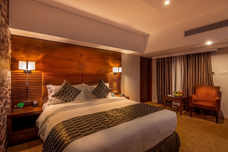 Hotel Long Beach Suites Dhaka