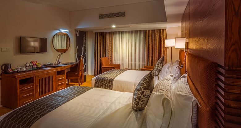 Hotel Long Beach Suites Dhaka