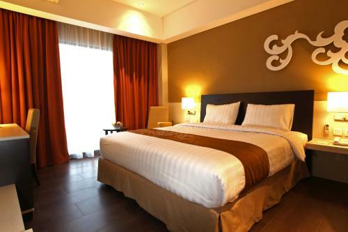 Soll Marina Hotel & Conference Center Bangka