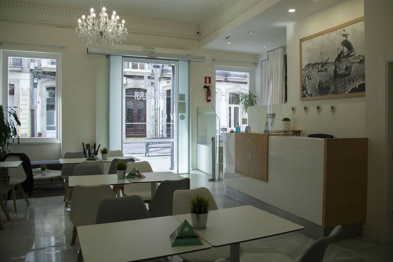 Hostal Alda Albor�n Rooms