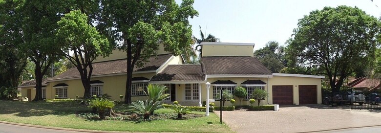 Hostal La Barune Guest House