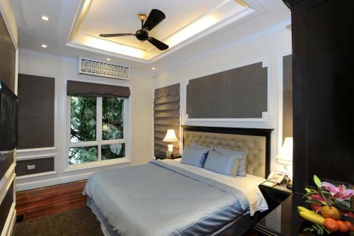 New Era Hotel
