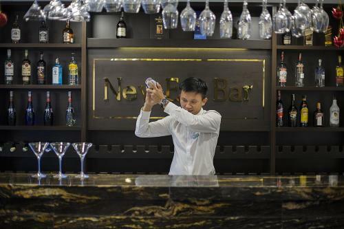 New Era Hotel