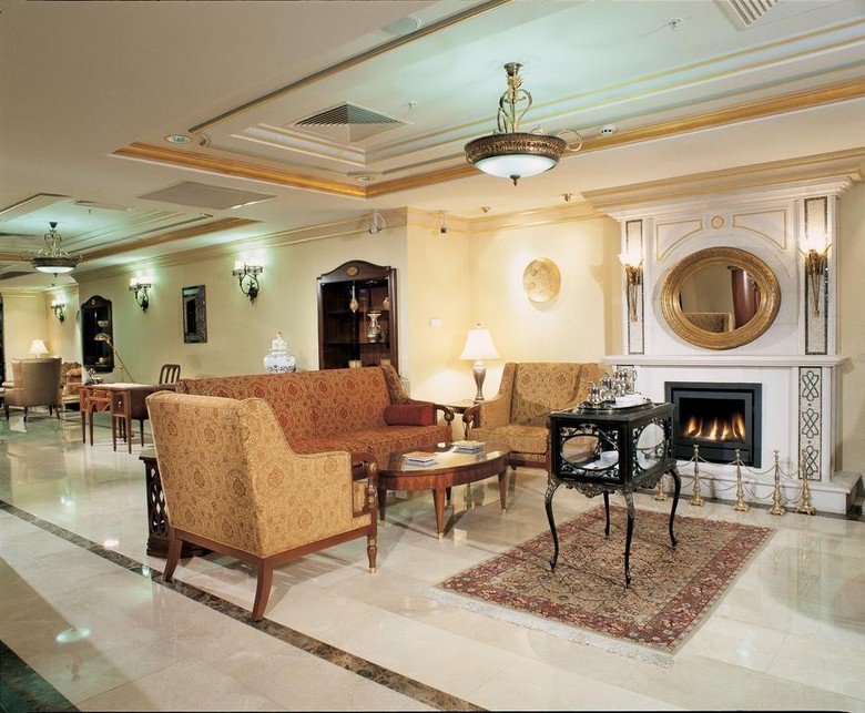 Central Palace Hotel