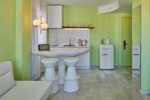 Hotel Tropicana Ibiza Suites - Adults Only