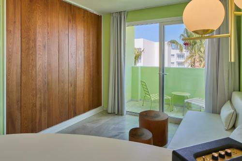 Hotel Tropicana Ibiza Suites - Adults Only