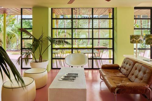Hotel Tropicana Ibiza Suites - Adults Only