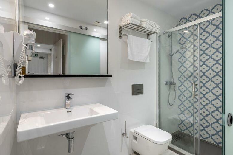 Hostal Castilla II Puerta Del Sol