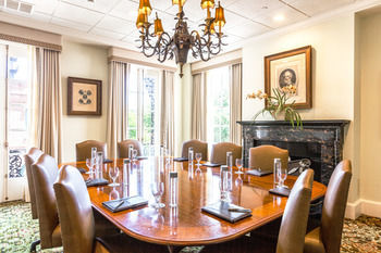 Mills House Wyndham Grand Hotel