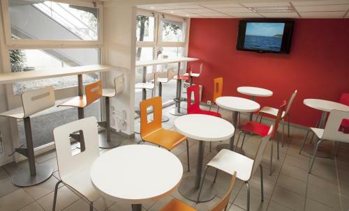Hotel Premiere Classe Orange
