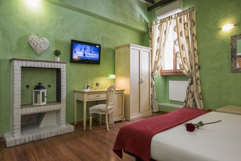 Hostal Navona Tower Relais