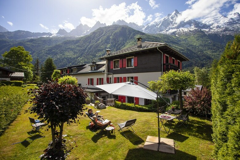 Hotel La Chaumi�re Mountain Lodge