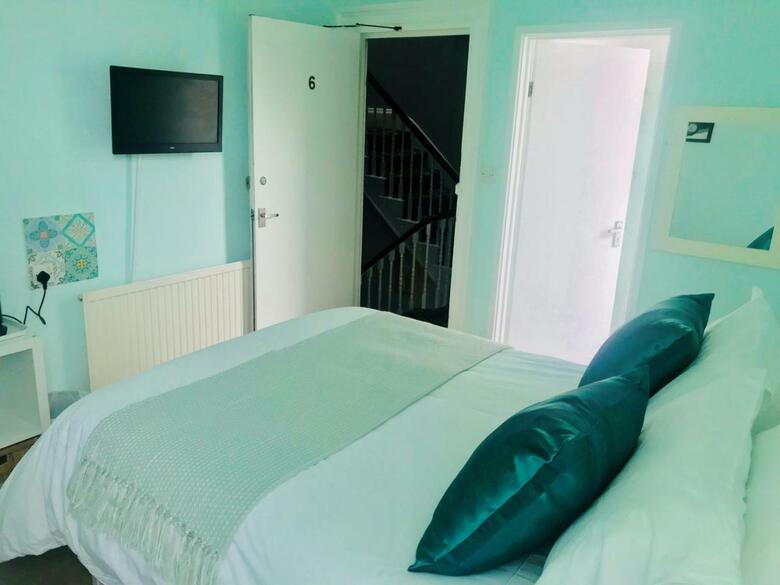 Hostal Highlea Guest House