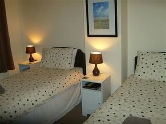 Hostal Roedean Guest House