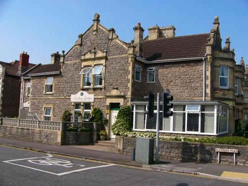 Hostal Linden Lodge Guest House
