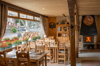 Hotel H�tel Chalet Des Champions