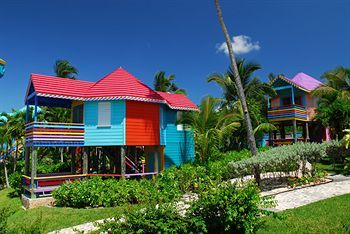 Hotel Compass Point Beach Resort