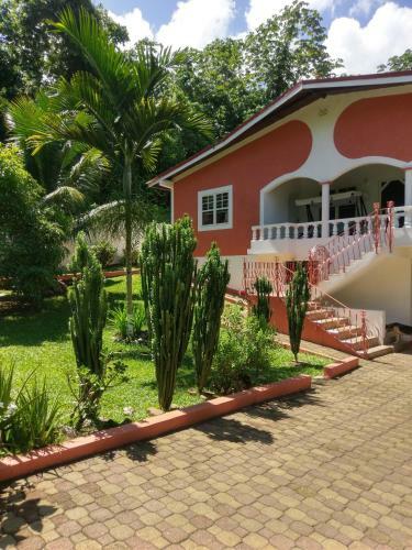 Hostal Polish Princess Guest House
