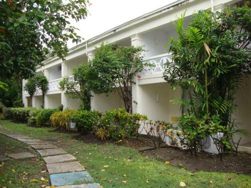 Hotel Discovery Bay By Rex Resorts